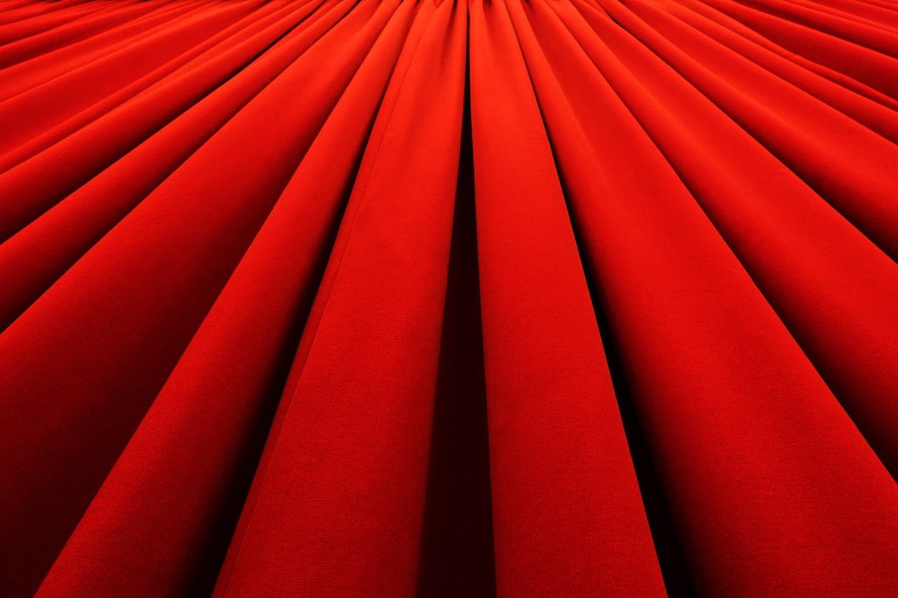 How To Keep Your Pipe Backdrop Looking New | Canvas ETC